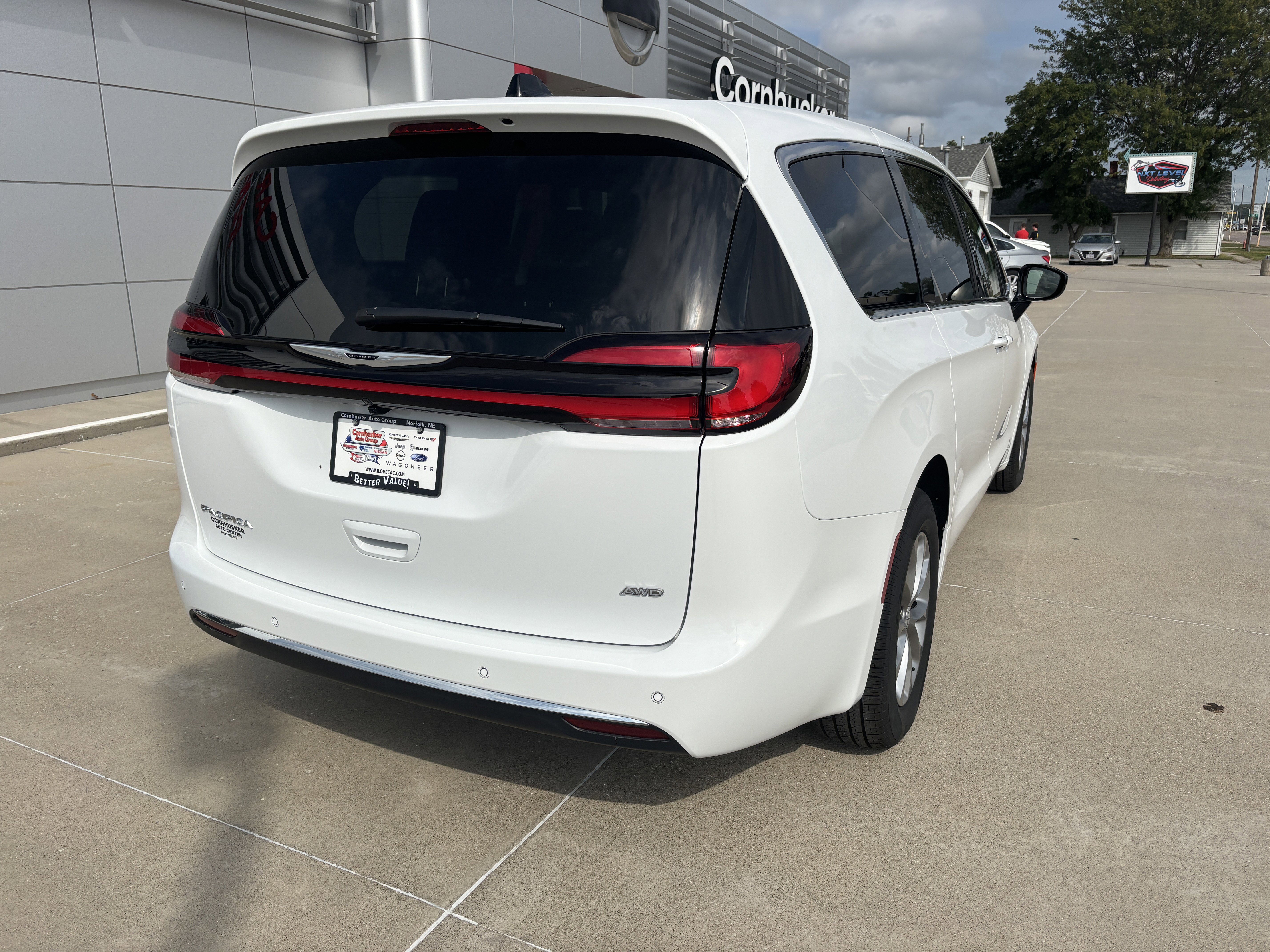 New 2026 Chrysler Pacifica Select image 8