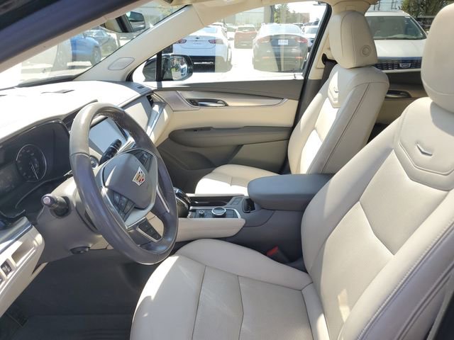 Certified 2022 Cadillac XT5 Premium Luxury w/ LPO, Floor Liner Package AWD/4WD image 16
