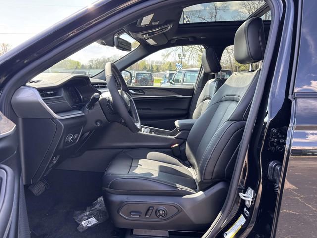 New 2026 Jeep Grand Cherokee L Limited AWD/4WD image 4
