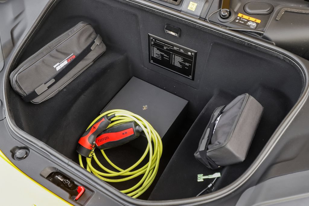 Used 2024 Ferrari 296 GTB RWD image 32