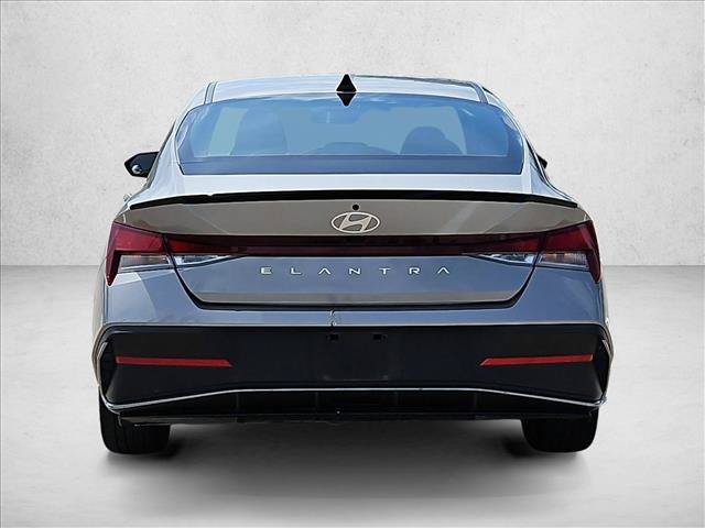 Used 2025 Hyundai Elantra Sport FWD image 7