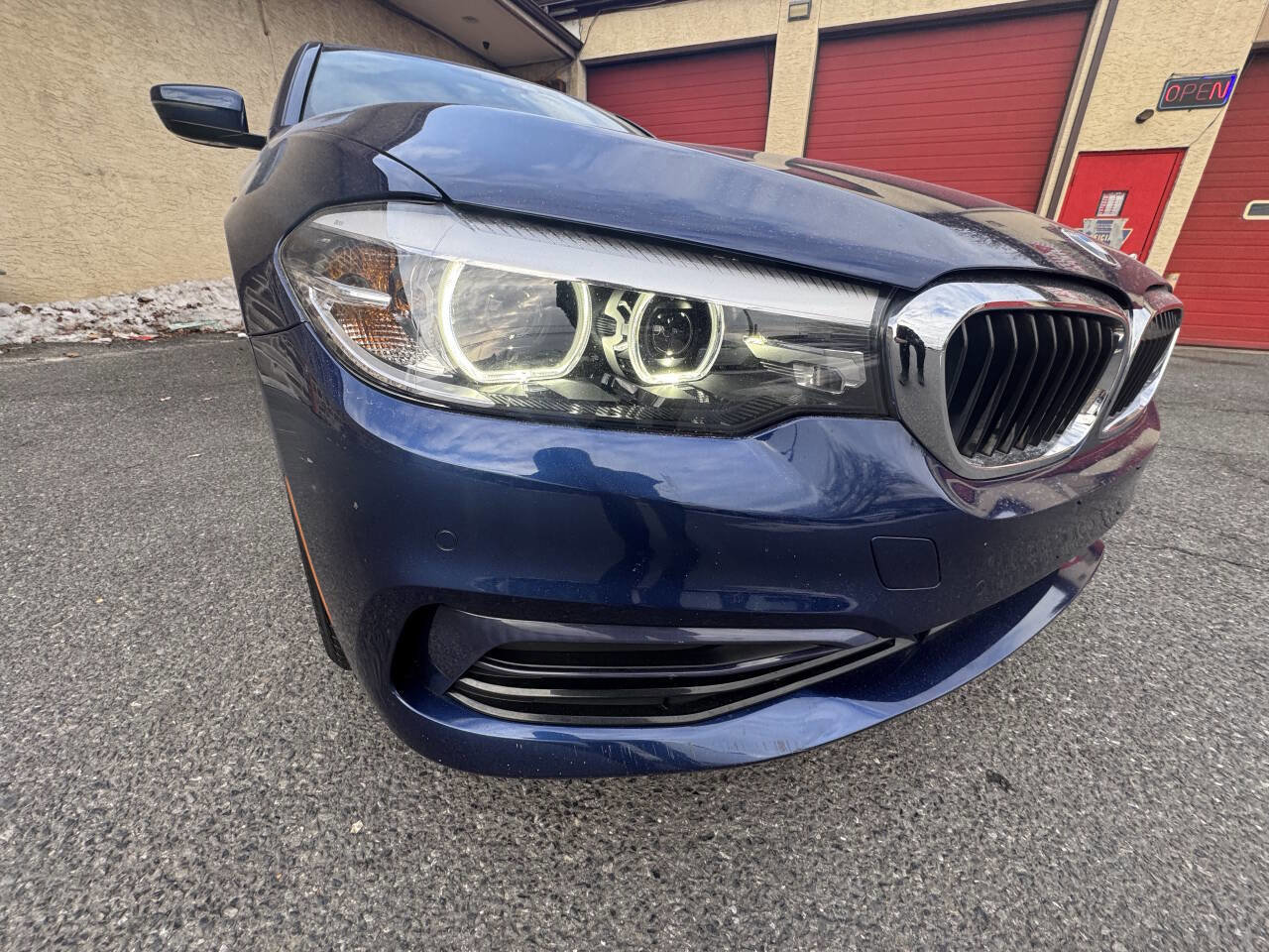 Used 2019 BMW 530i xDrive image 9