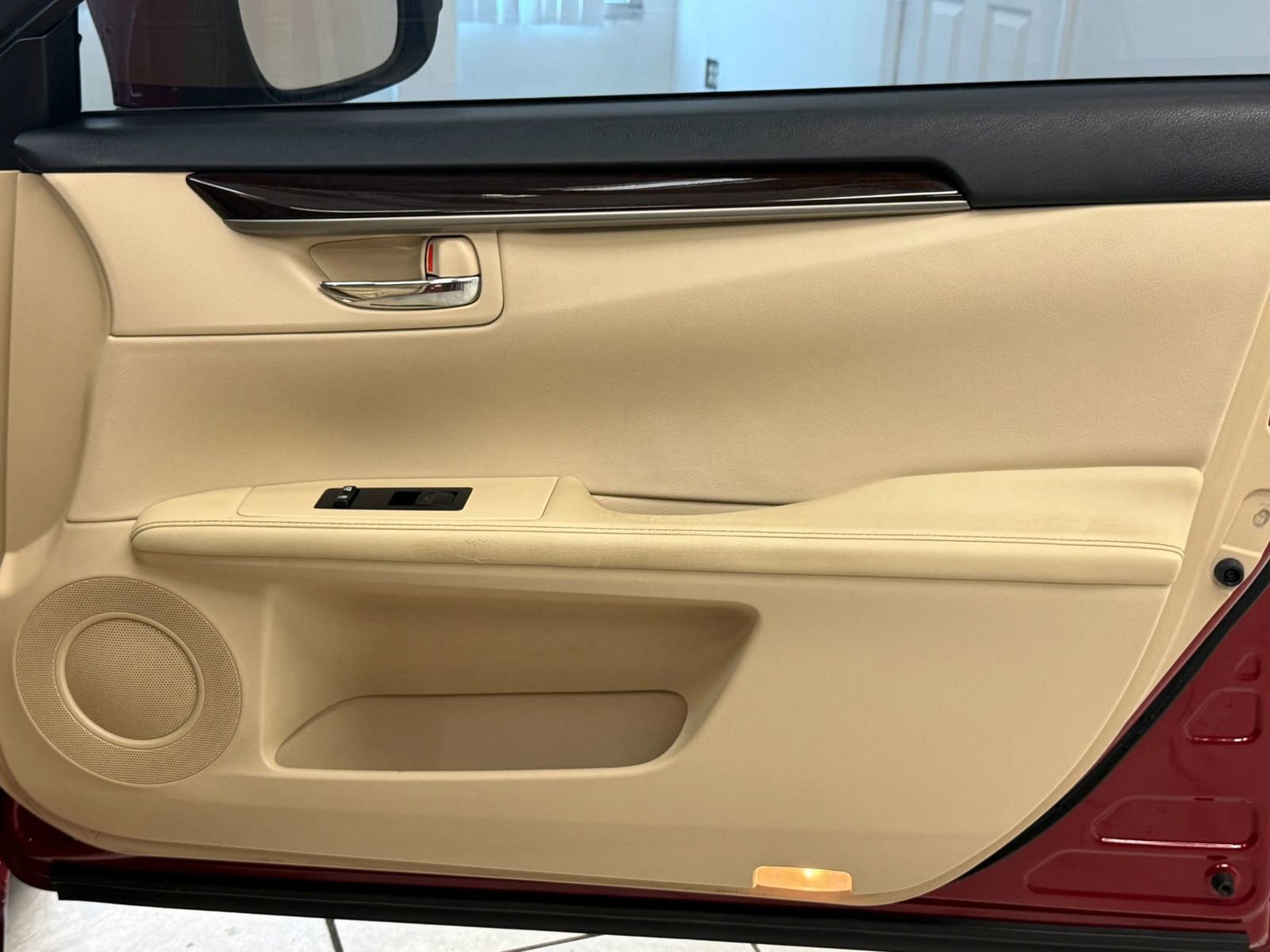 Used 2013 Lexus ES 350 w/ Premium Pkg image 22