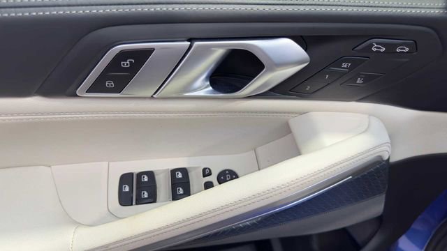 Used 2020 BMW X6 sDrive40i w/ Executive Package image 22