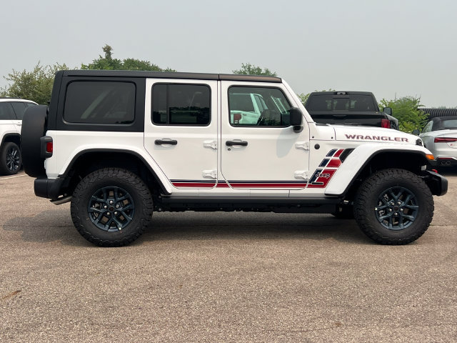 New 2026 Jeep Wrangler Unlimited Sport w/ Dual Top Group AWD/4WD image 42