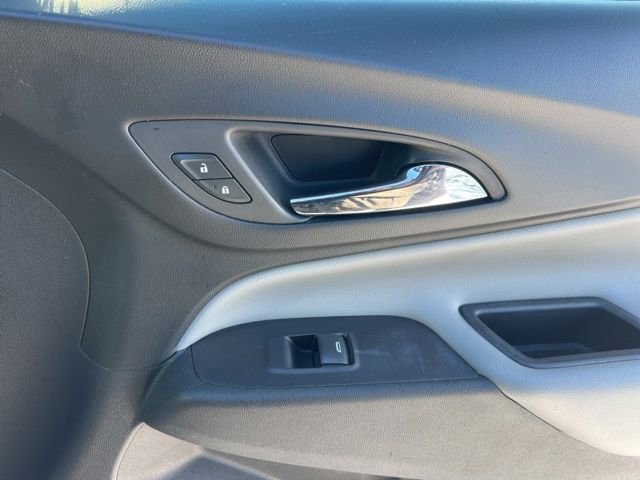 Used 2020 Chevrolet Equinox LS w/ LS Convenience Package image 30