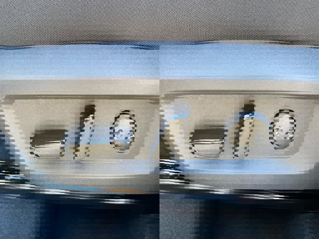 New 2026 Nissan Rogue SV image 12