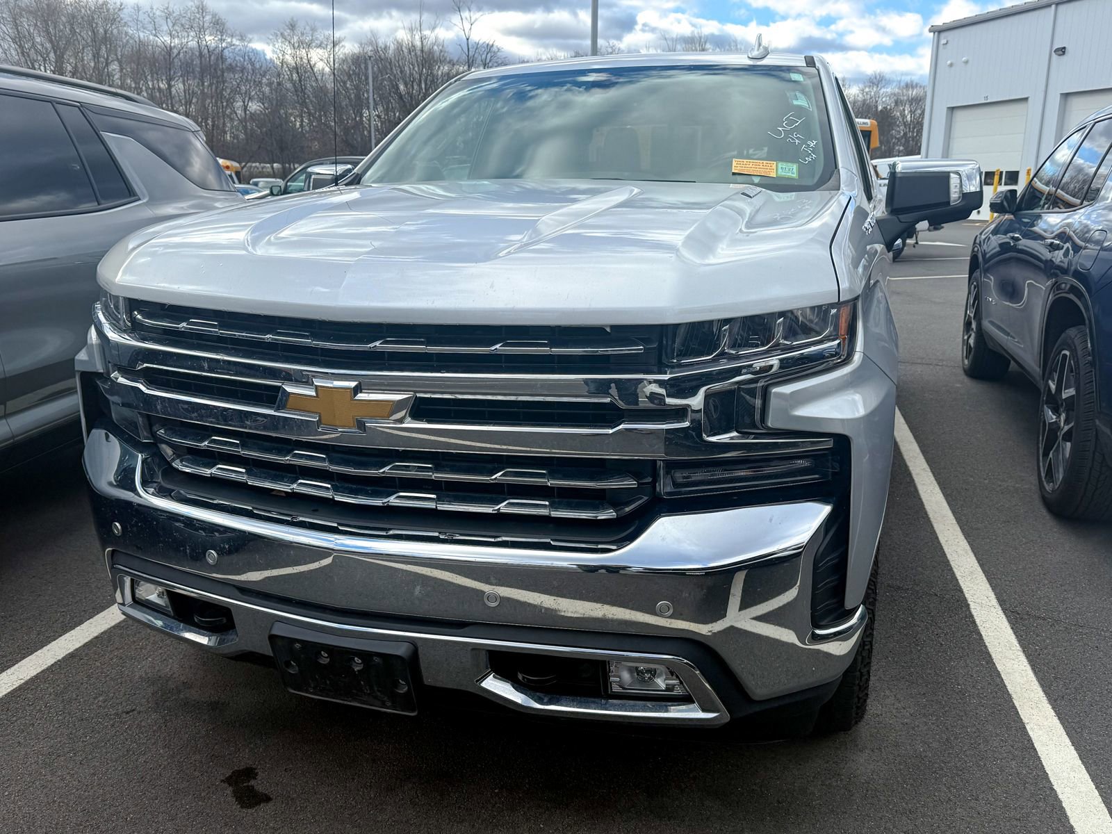 Used 2020 Chevrolet Silverado 1500 LTZ w/ LTZ Plus Package image 3