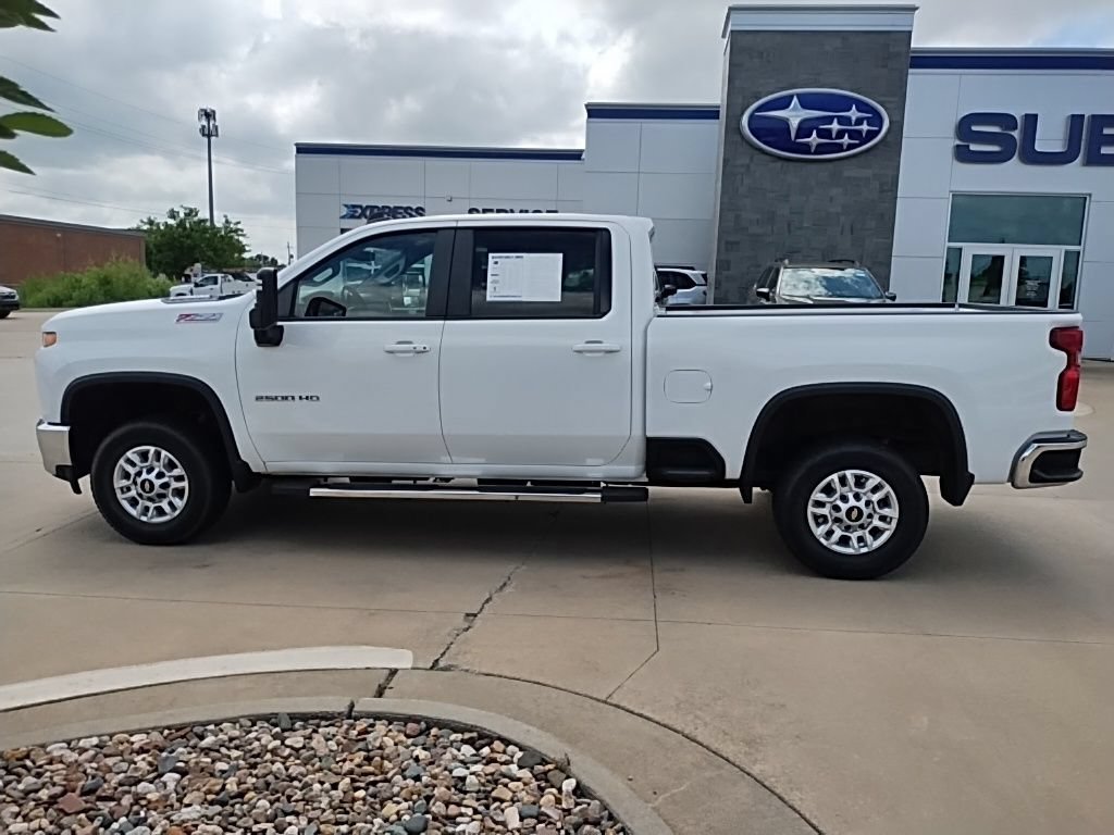 Used 2022 Chevrolet Silverado 2500 LT w/ Convenience Package AWD/4WD image 11