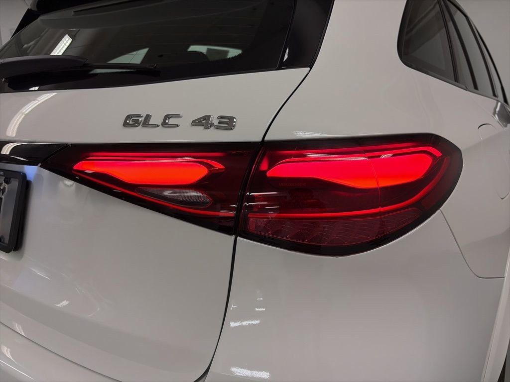 Used 2025 Mercedes-Benz GLC 43 AMG 4MATIC image 9