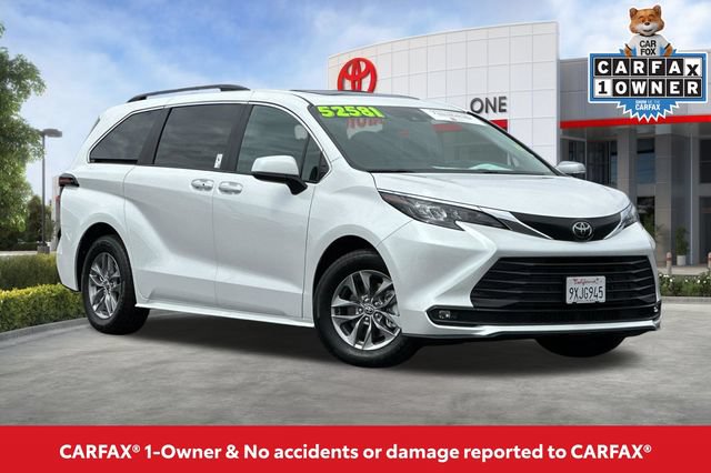 Certified 2026 Toyota Sienna XLE FWD video 2