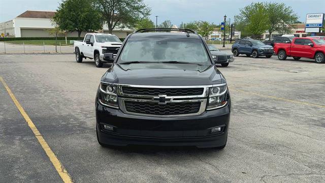 Used 2020 Chevrolet Suburban LT w/ Luxury Package AWD/4WD image 3