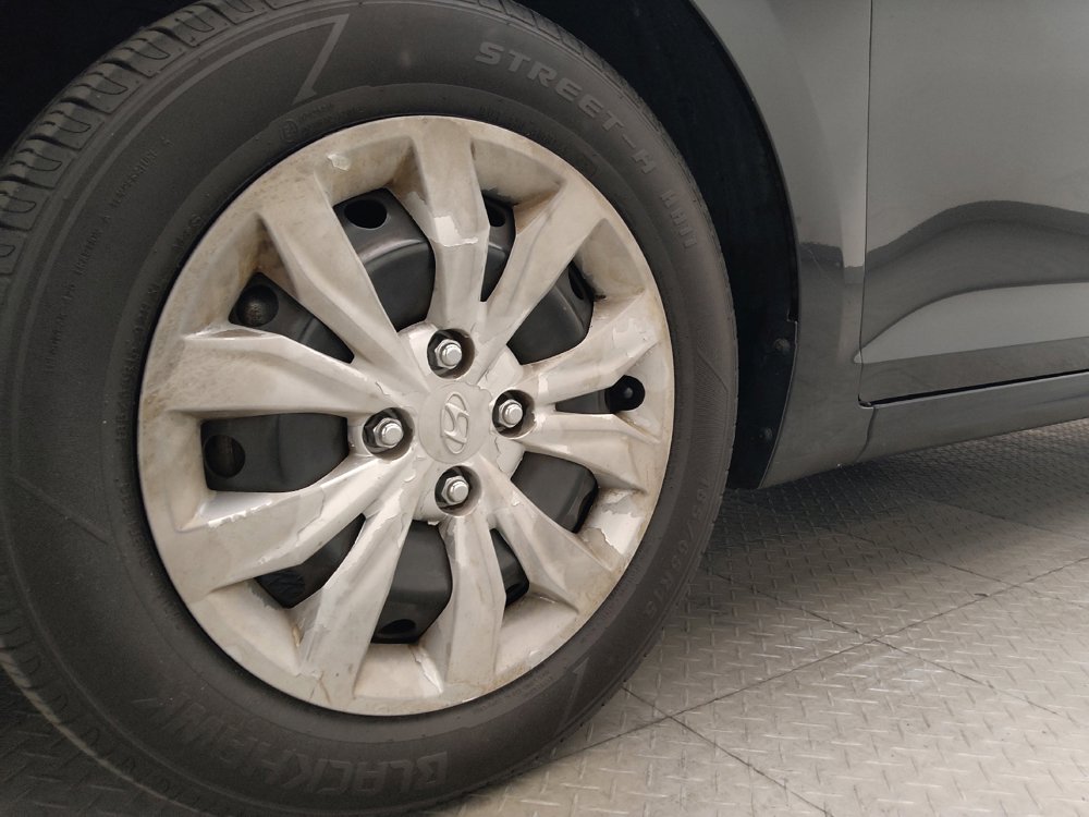 Used 2020 Hyundai Accent SE FWD image 31