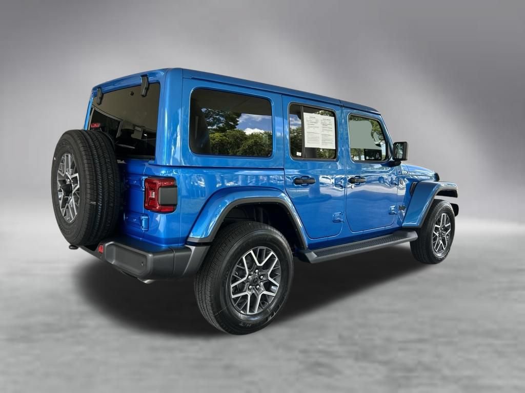 Used 2025 Jeep Wrangler Unlimited Sahara AWD/4WD image 3