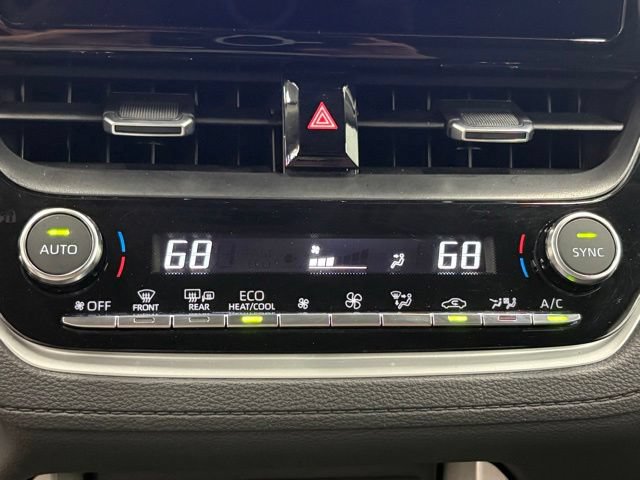Used 2025 Toyota Corolla Cross XLE FWD image 25