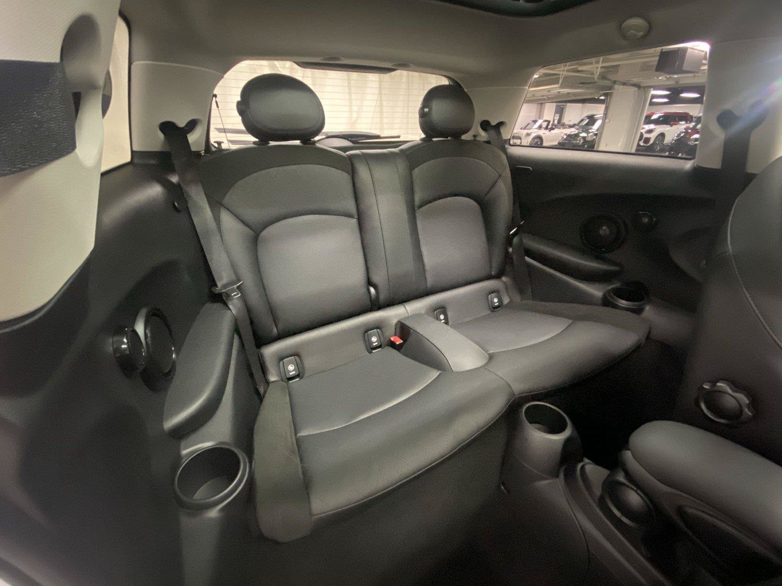 Used 2023 MINI Cooper SE FWD image 29