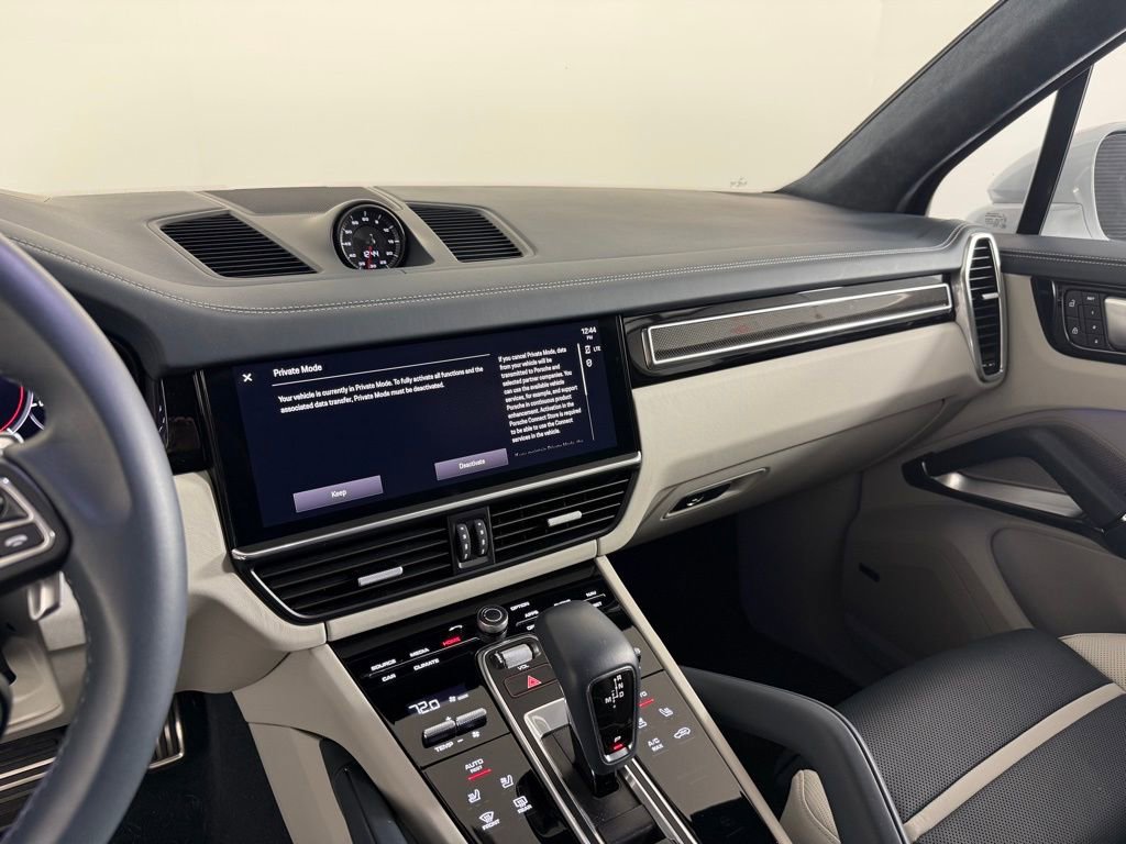 Certified 2023 Porsche Cayenne Turbo image 25