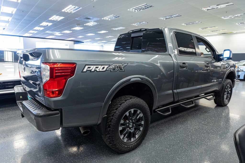 Used 2017 Nissan Titan PRO-4X image 4