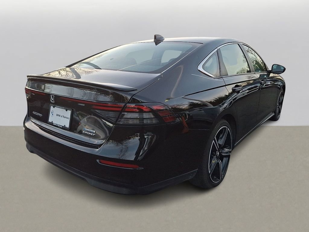 Used 2023 Honda Accord Sport image 4