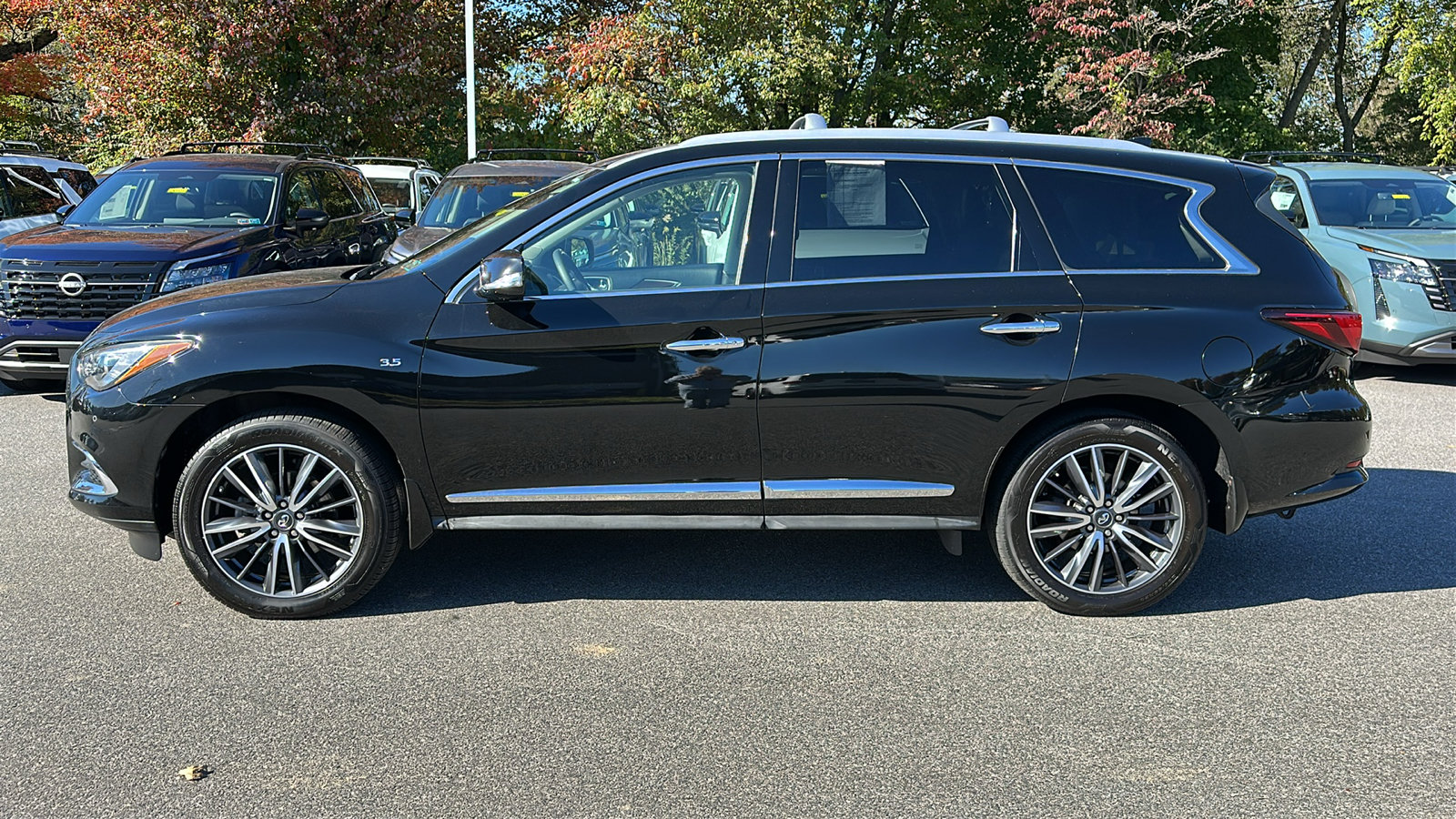Used 2019 INFINITI QX60 Luxe w/ Sensory Package AWD/4WD image 29