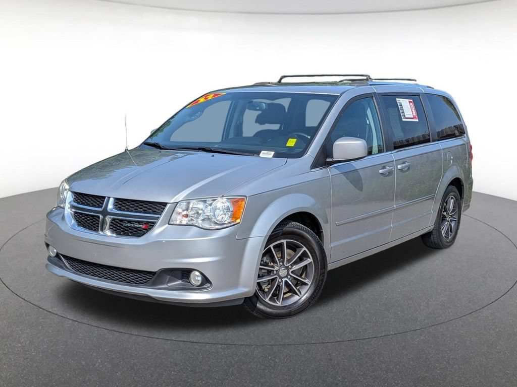 Used 2017 Dodge Grand Caravan SXT w/ Driver Convenience Group