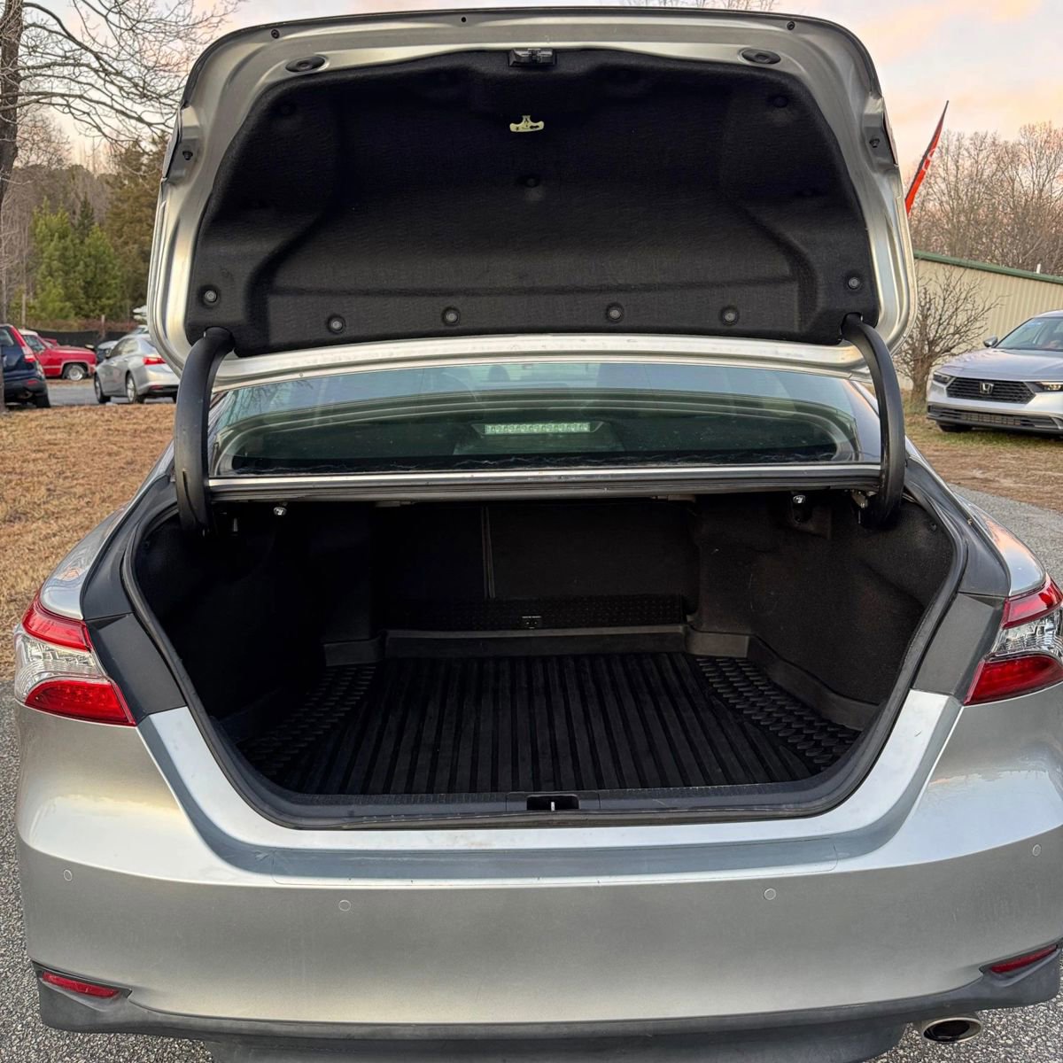 Used 2018 Toyota Camry XLE w/ Protection Package (Q2) FWD image 13