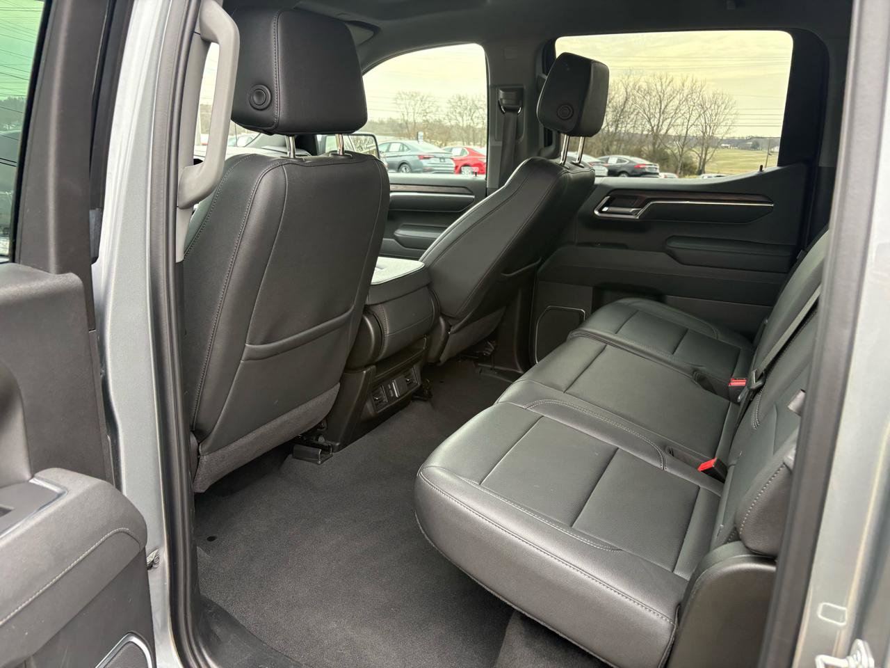 Used 2025 GMC Sierra 1500 SLT image 23