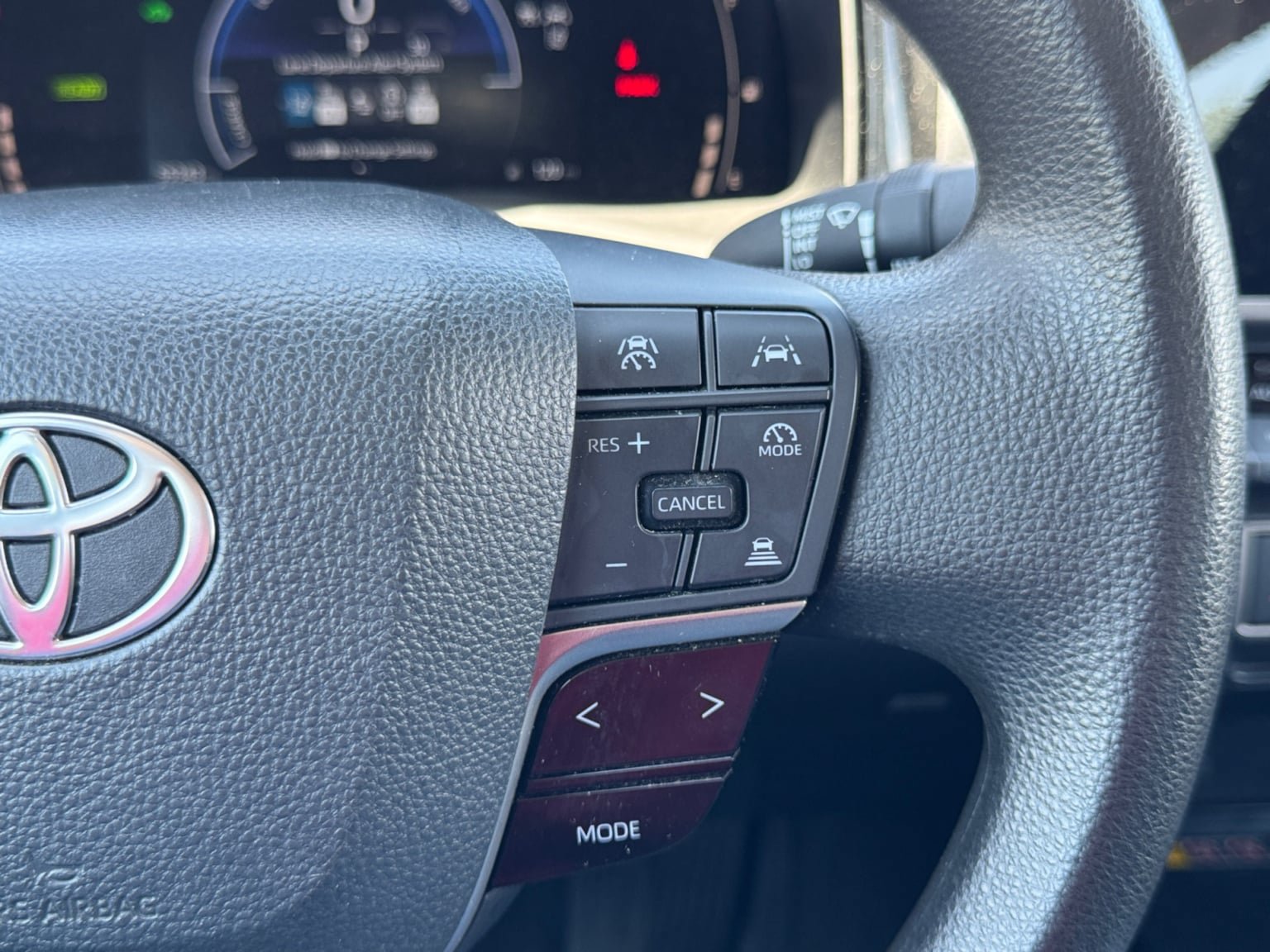 Used 2025 Toyota Camry LE FWD image 23