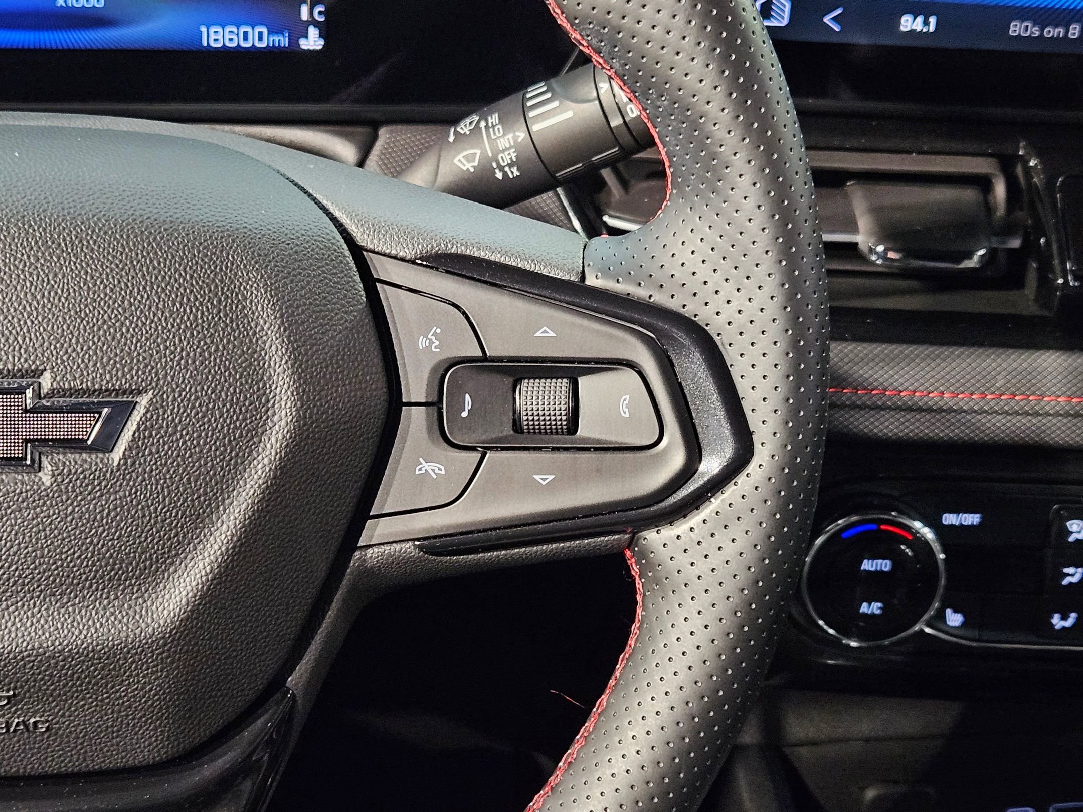 Used 2025 Chevrolet TrailBlazer RS w/ Convenience Package image 28