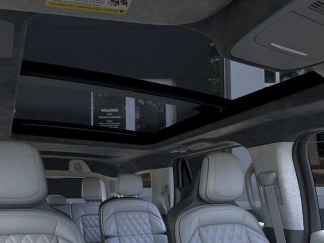 New 2026 Lincoln Navigator Black Label AWD/4WD image 22