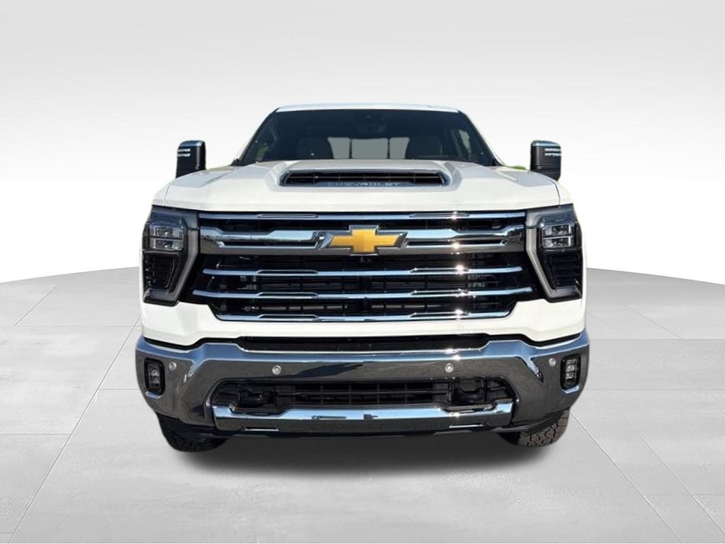 New 2025 Chevrolet Silverado 3500 LTZ w/ LTZ Premium Package AWD/4WD image 2