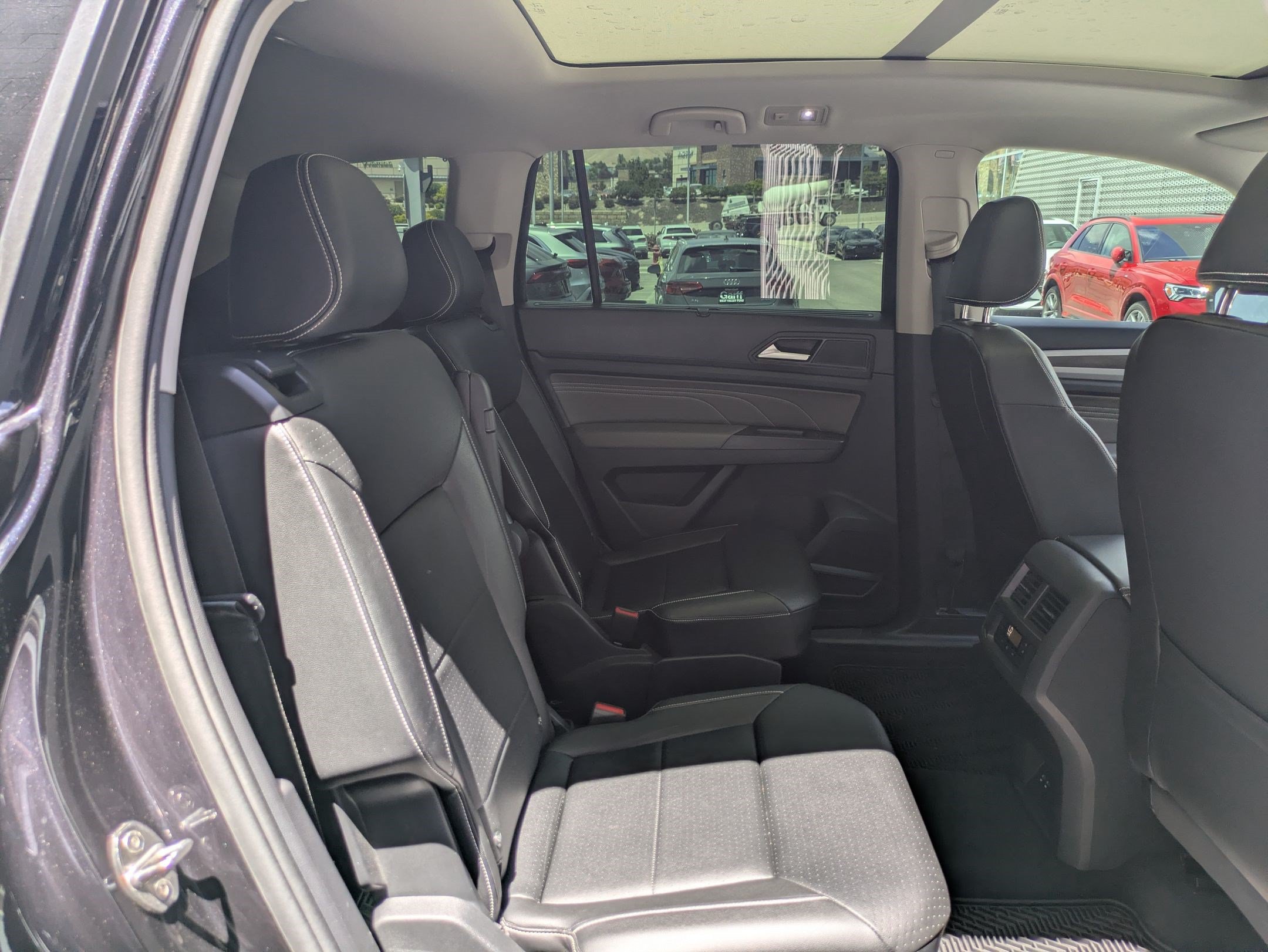 Used 2022 Volkswagen Atlas SE w/ Panoramic Sunroof Package AWD/4WD image 27