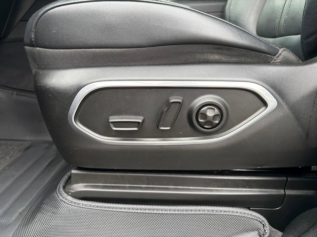 Used 2023 Jeep Wagoneer 4WD image 13