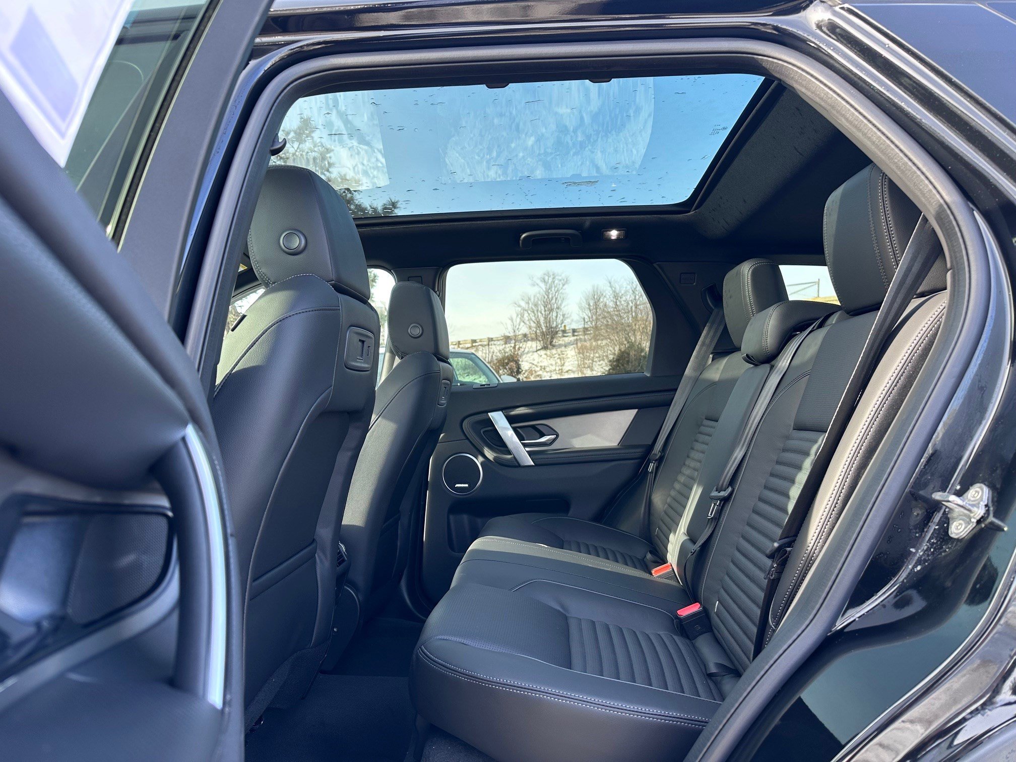 New 2026 Land Rover Discovery Sport Landmark image 11