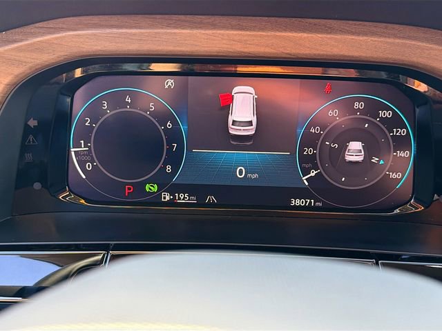 Used 2024 Volkswagen Atlas SE image 12