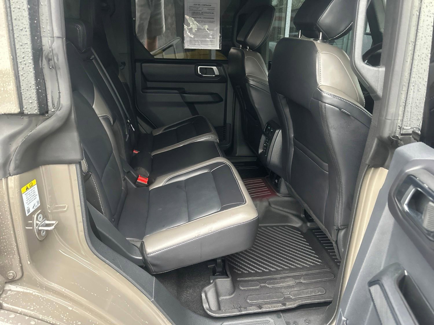 Used 2025 Ford Bronco Outer Banks AWD/4WD image 12