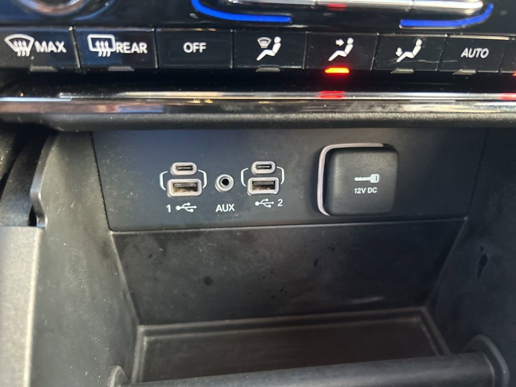 Used 2023 Jeep Grand Cherokee L Laredo image 42