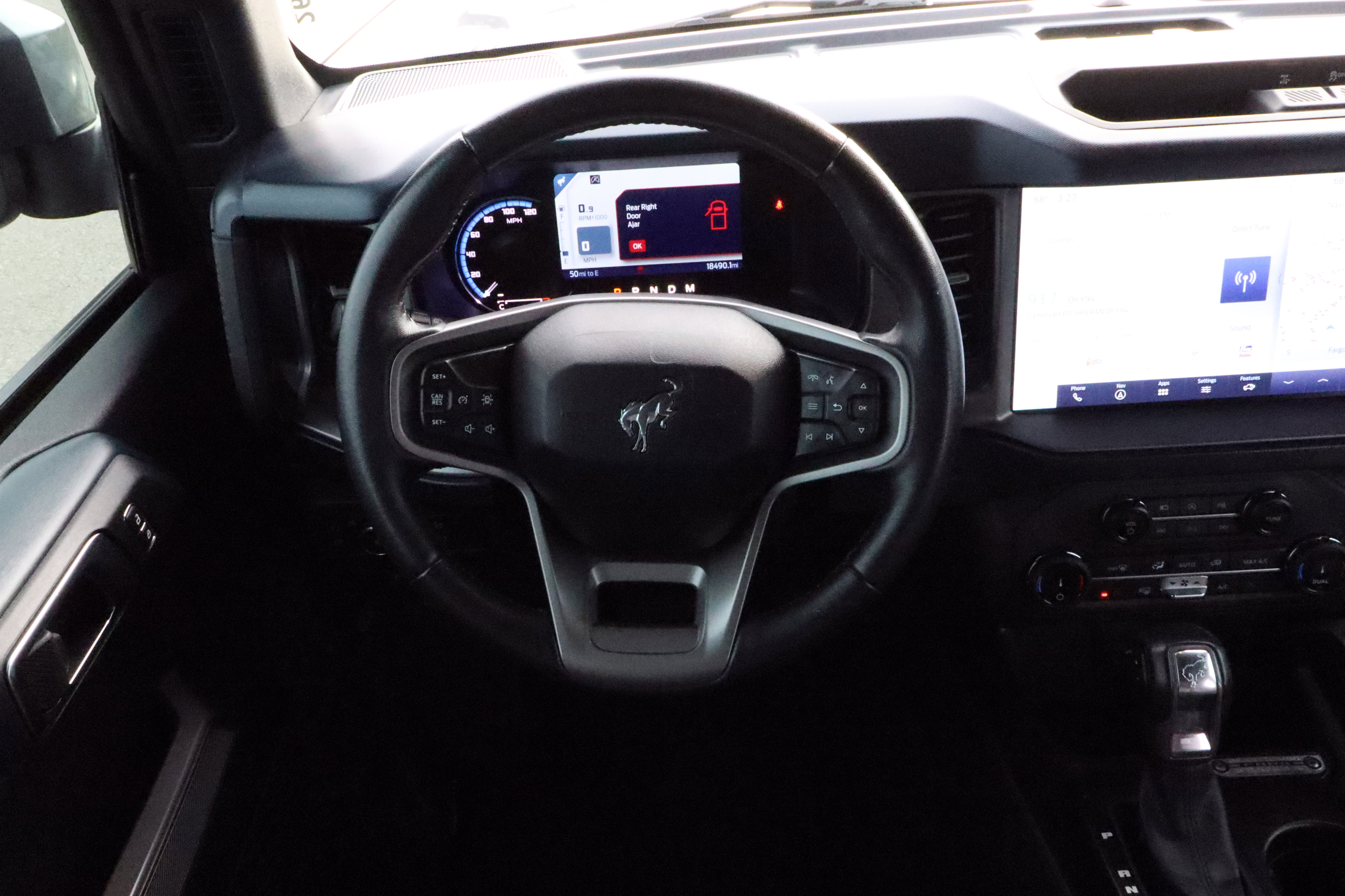 Used 2022 Ford Bronco Outer Banks image 9