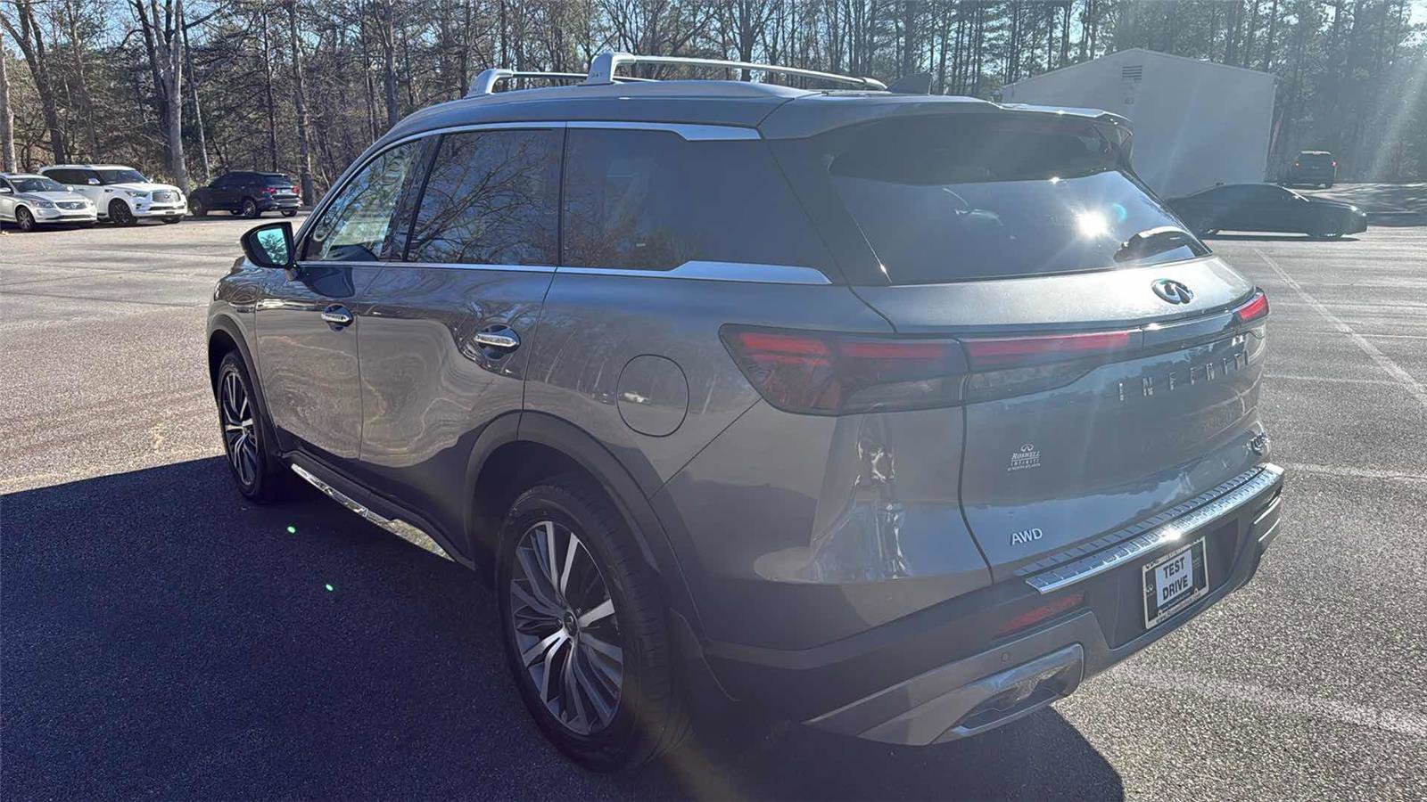 Used 2023 INFINITI QX60 Sensory w/ Cargo Package image 7