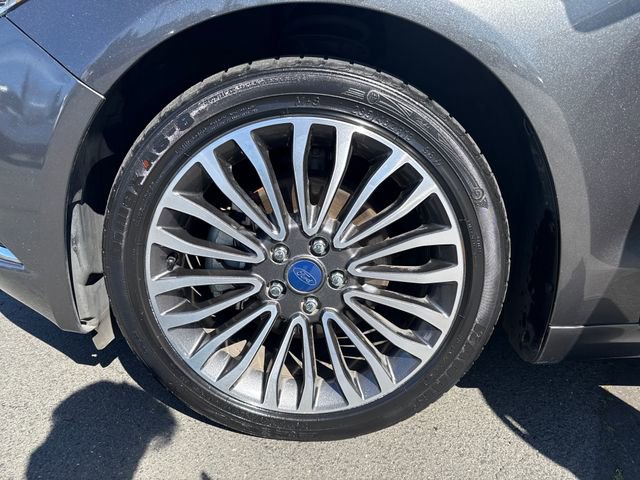 Used 2018 Ford Fusion Titanium image 25