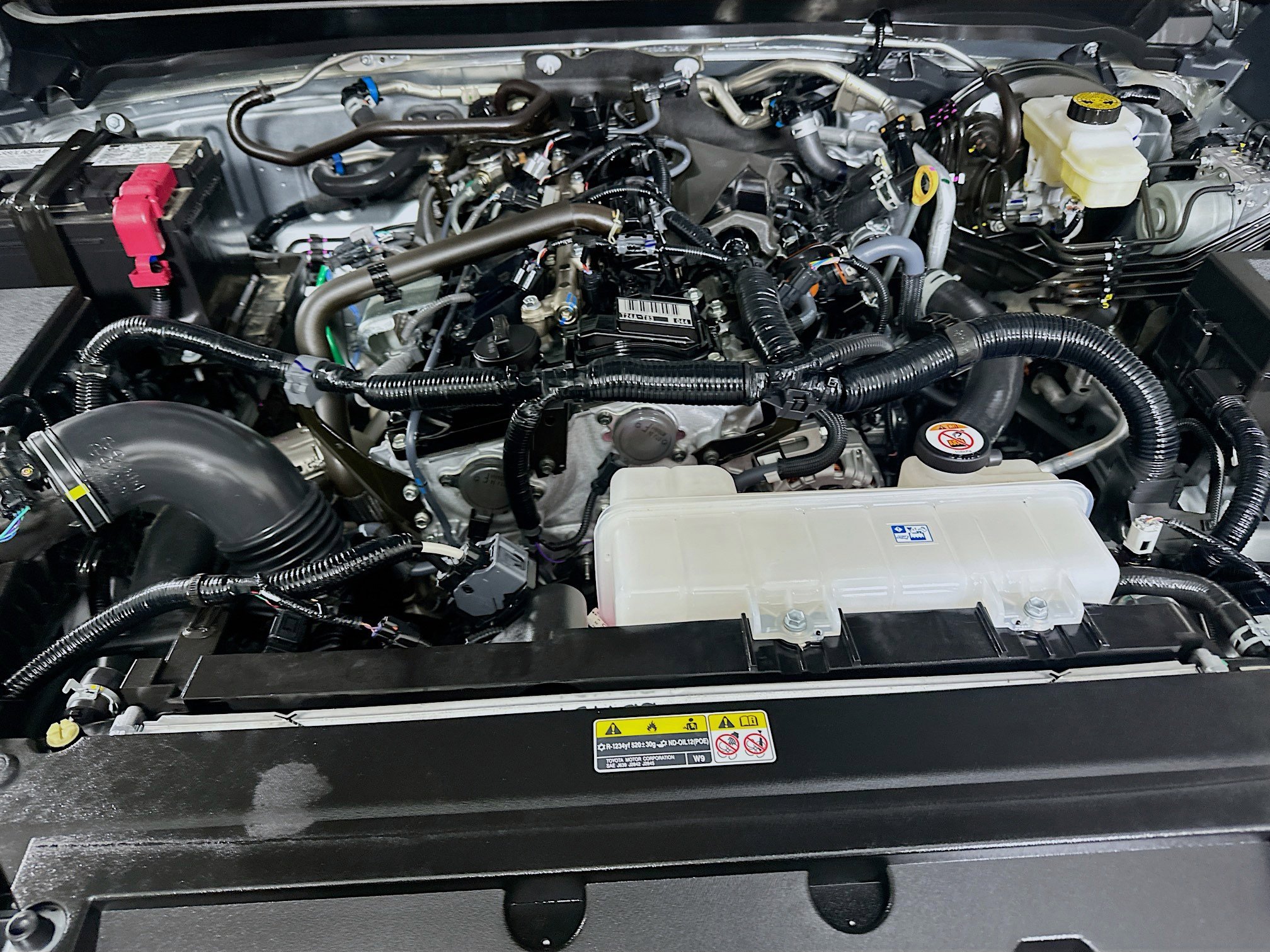 Used 2025 Toyota Tacoma SR image 30