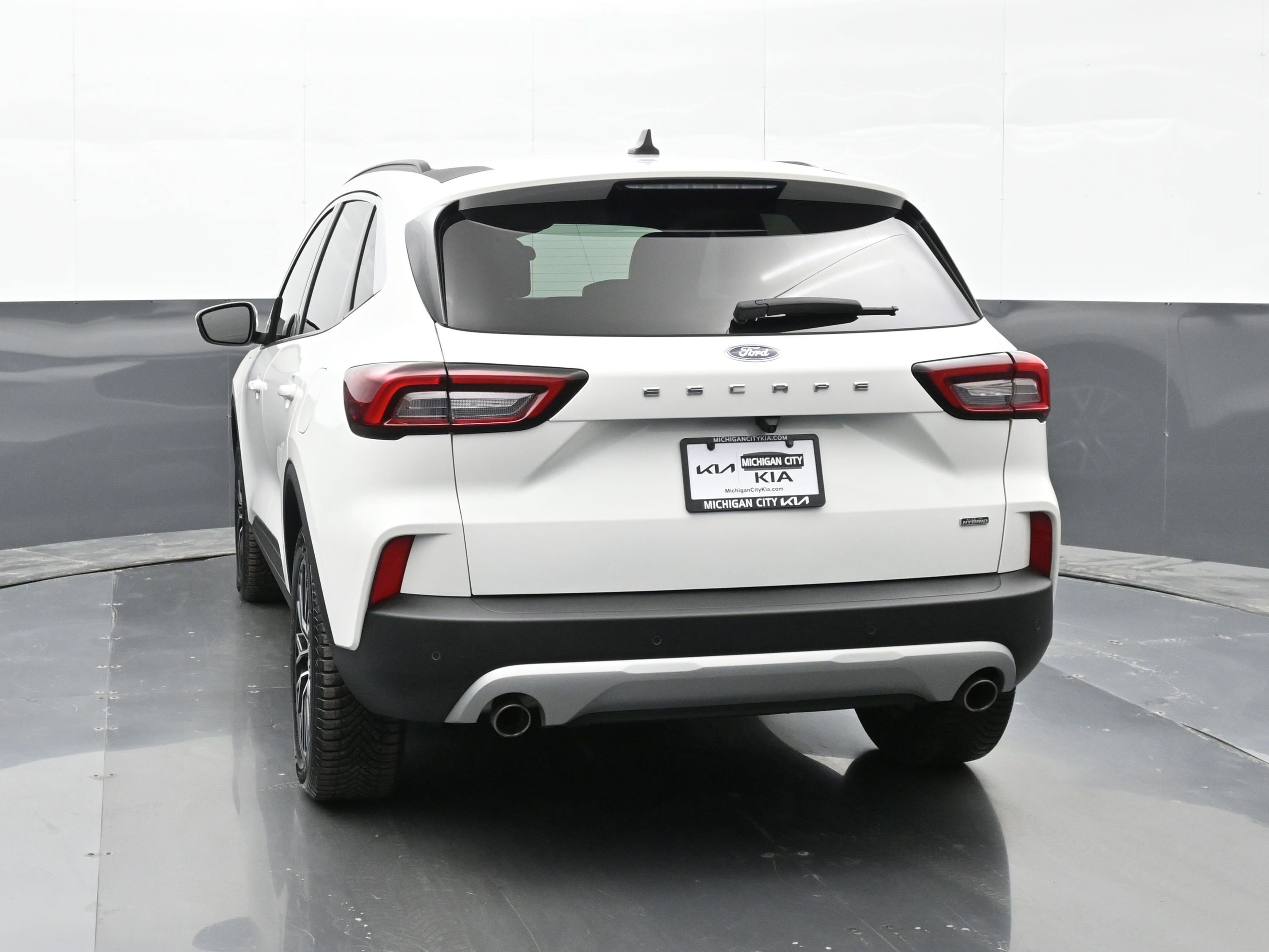 Used 2023 Ford Escape SE image 7