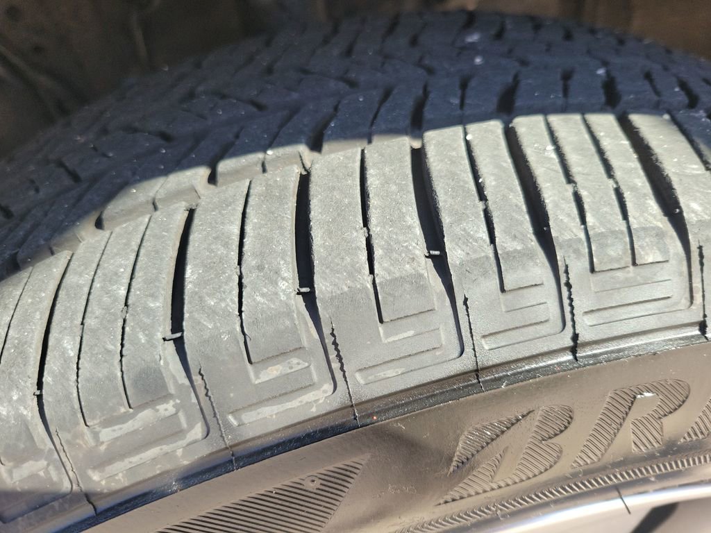 Certified 2024 Toyota Venza Limited image 34