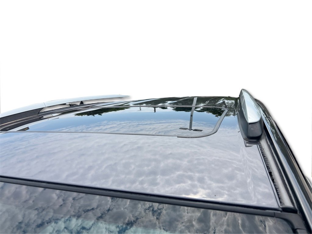 Used 2016 Toyota RAV4 SE image 12