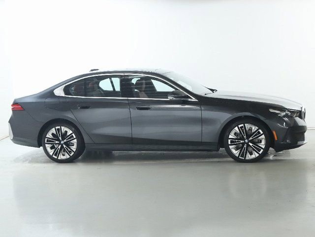 Used 2026 BMW 540i xDrive AWD/4WD image 13