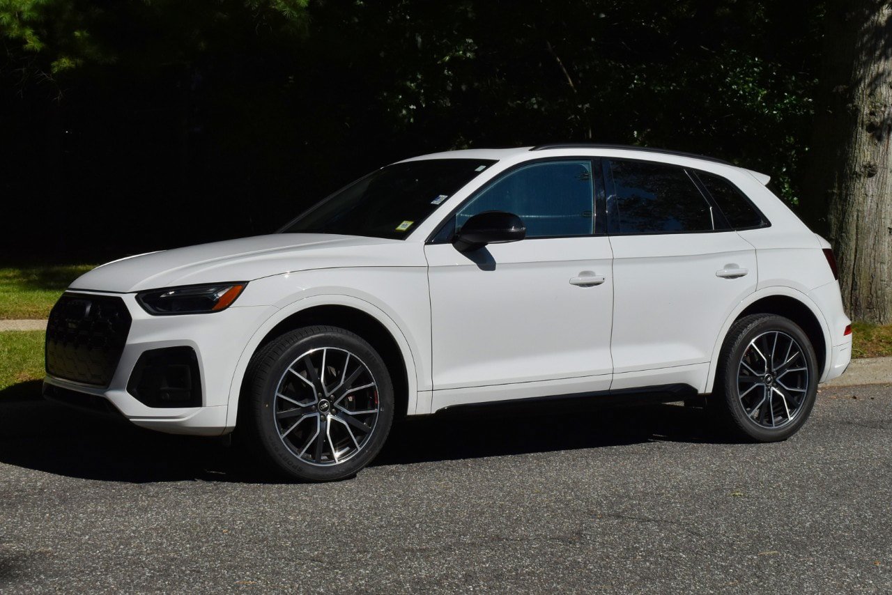 Used 2023 Audi SQ5 Premium Plus w/ Premium Plus Package AWD/4WD image 2