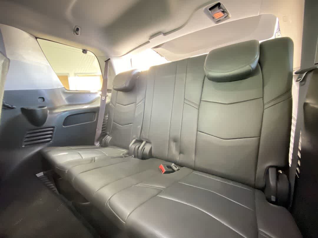 Used 2016 Cadillac Escalade Luxury AWD/4WD image 26