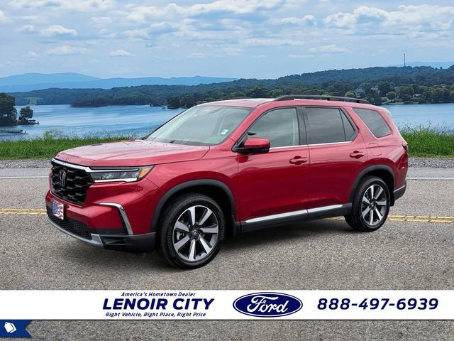 Used 2025 Honda Pilot Touring image 7