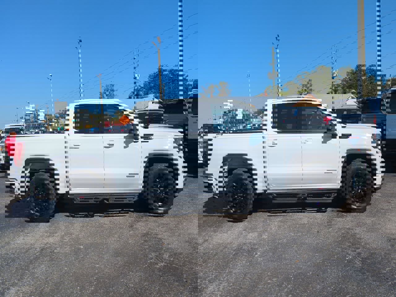 Used 2023 GMC Sierra 1500 Elevation image 3