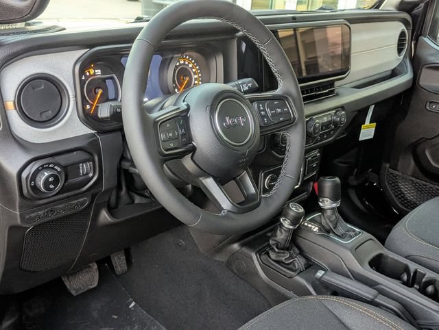 New 2026 Jeep Gladiator Sport AWD/4WD image 10